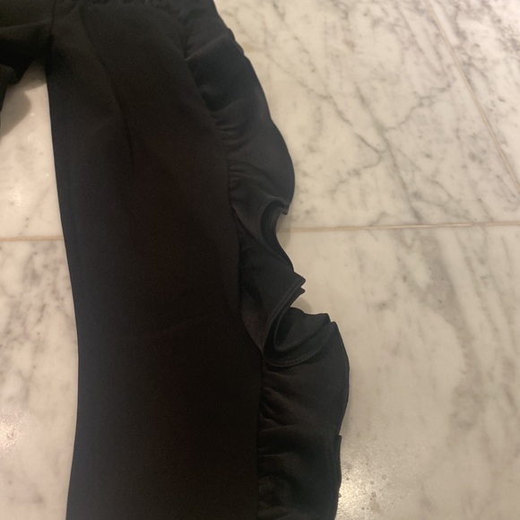 Cinq à sept black off the shoulder dress with ruffle details on sleeve/neck sm S - Picture 4 of 4